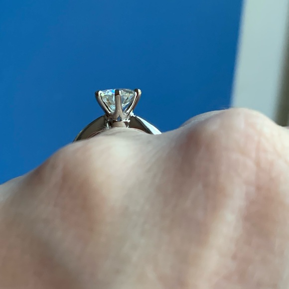 #118 Stunning 1.5 ct 6 prong Moissanite solitaire! - Picture 5 of 8